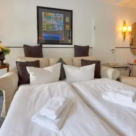 Apartment Jugendglueck - Gelbe Rose Binz